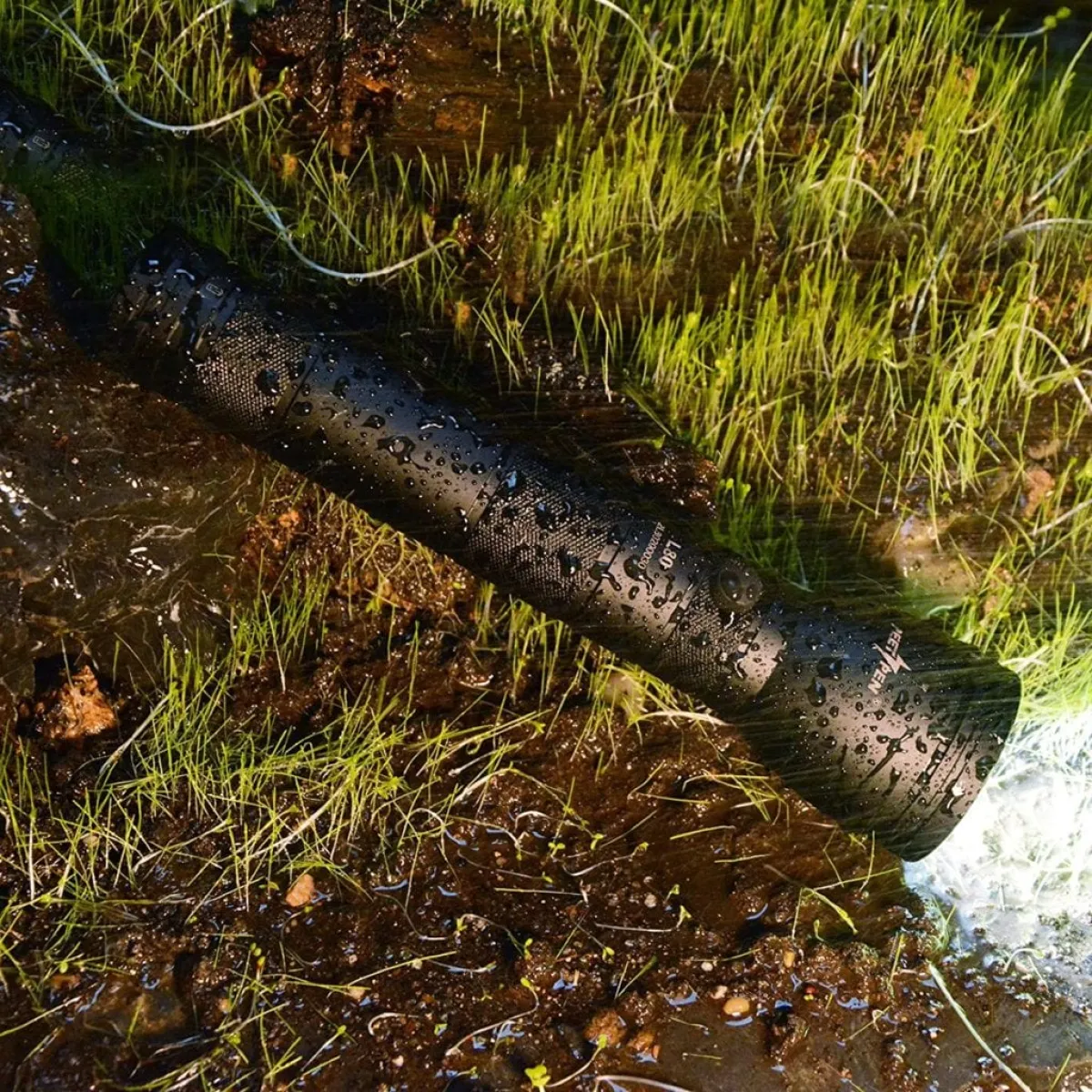 PeetPen L80 flashlight