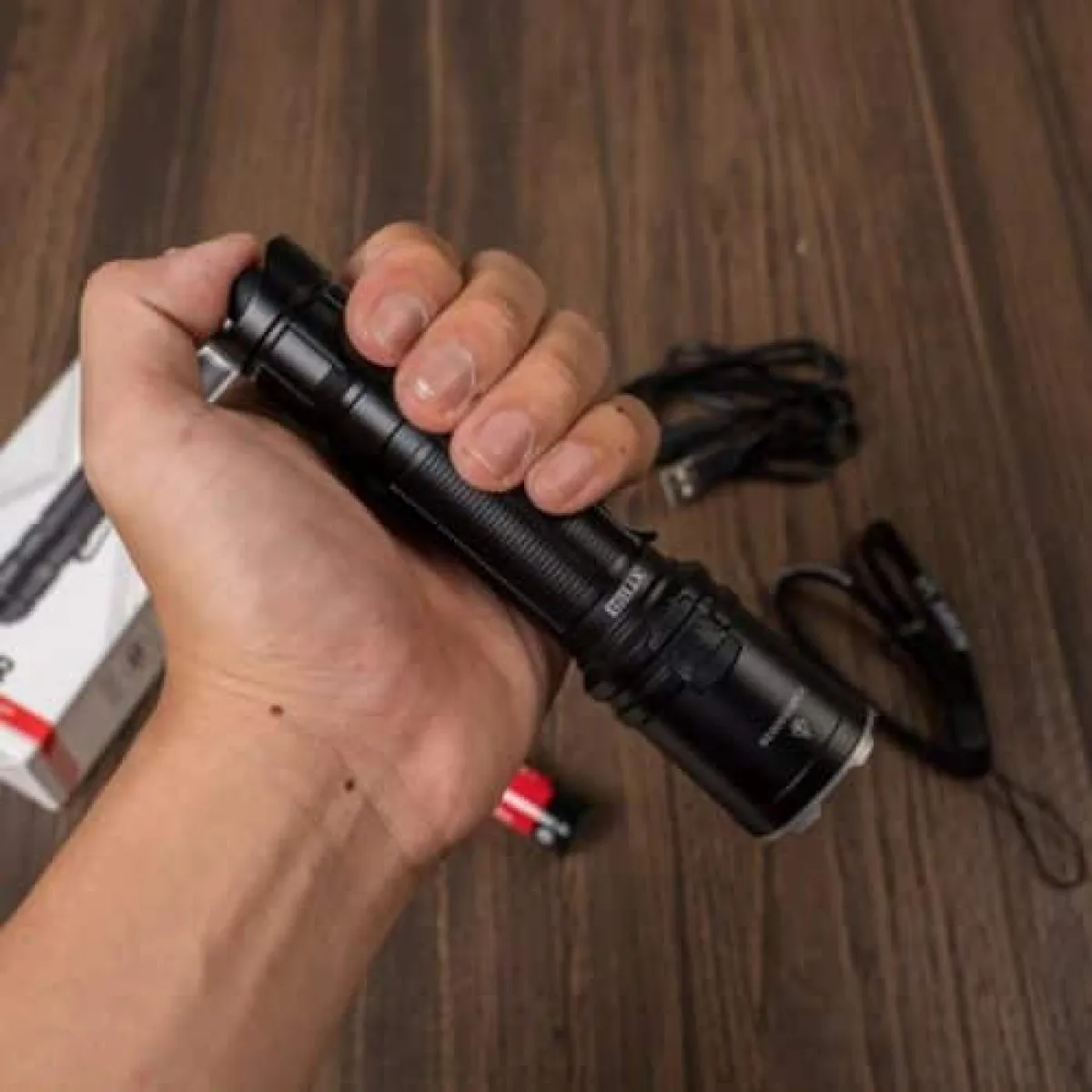 Klarus XT11R size comparison