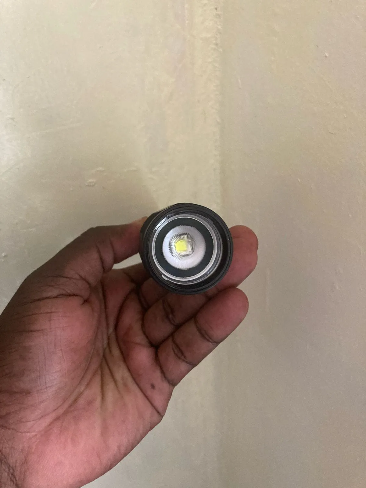 OSRAM 1KM flashlight, with box contents