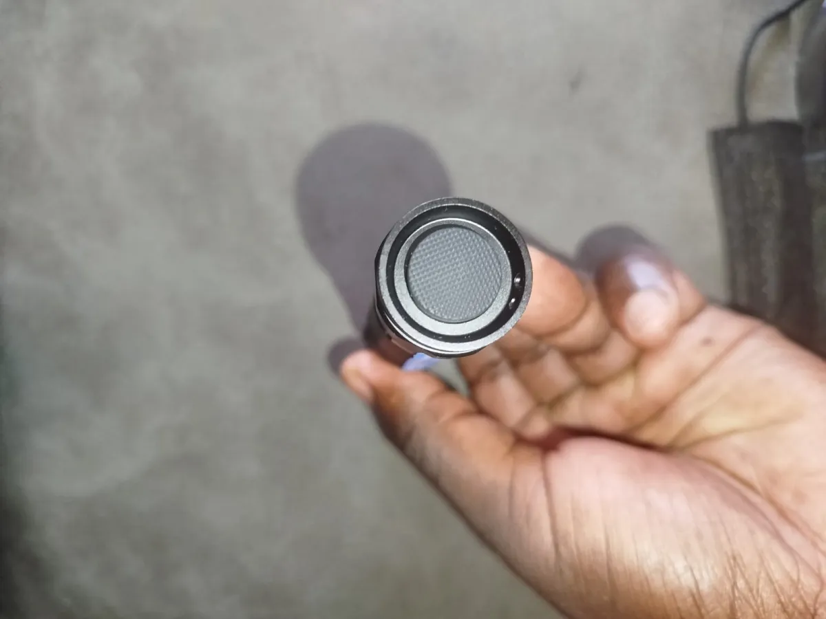 Peetpen L28 flashlight