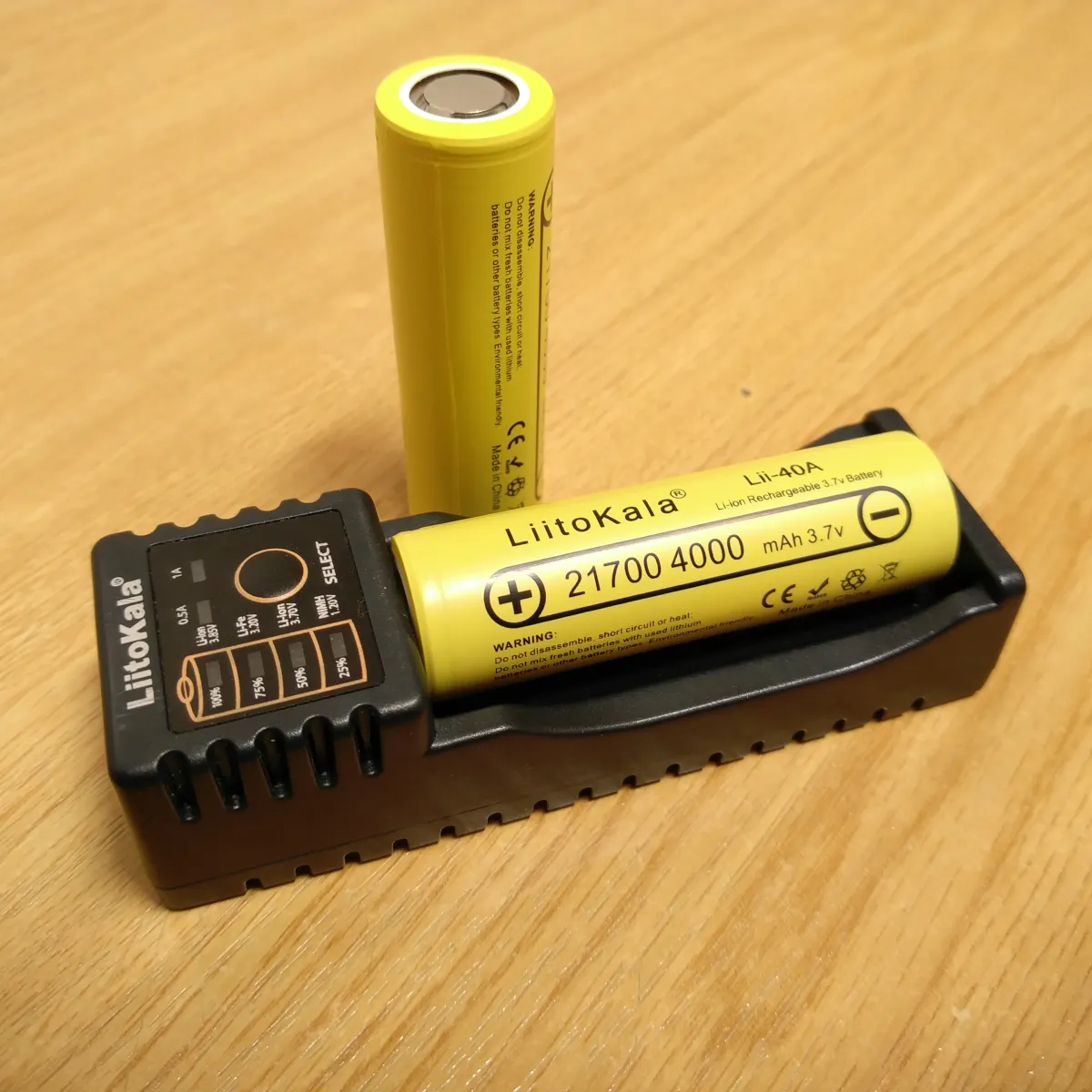 LiitoKala Lii-40A 21700 Battery – 4000mAh 40A High Drain, Flat Top, Unprotected for Vapes, Flashlights, Power Tools in